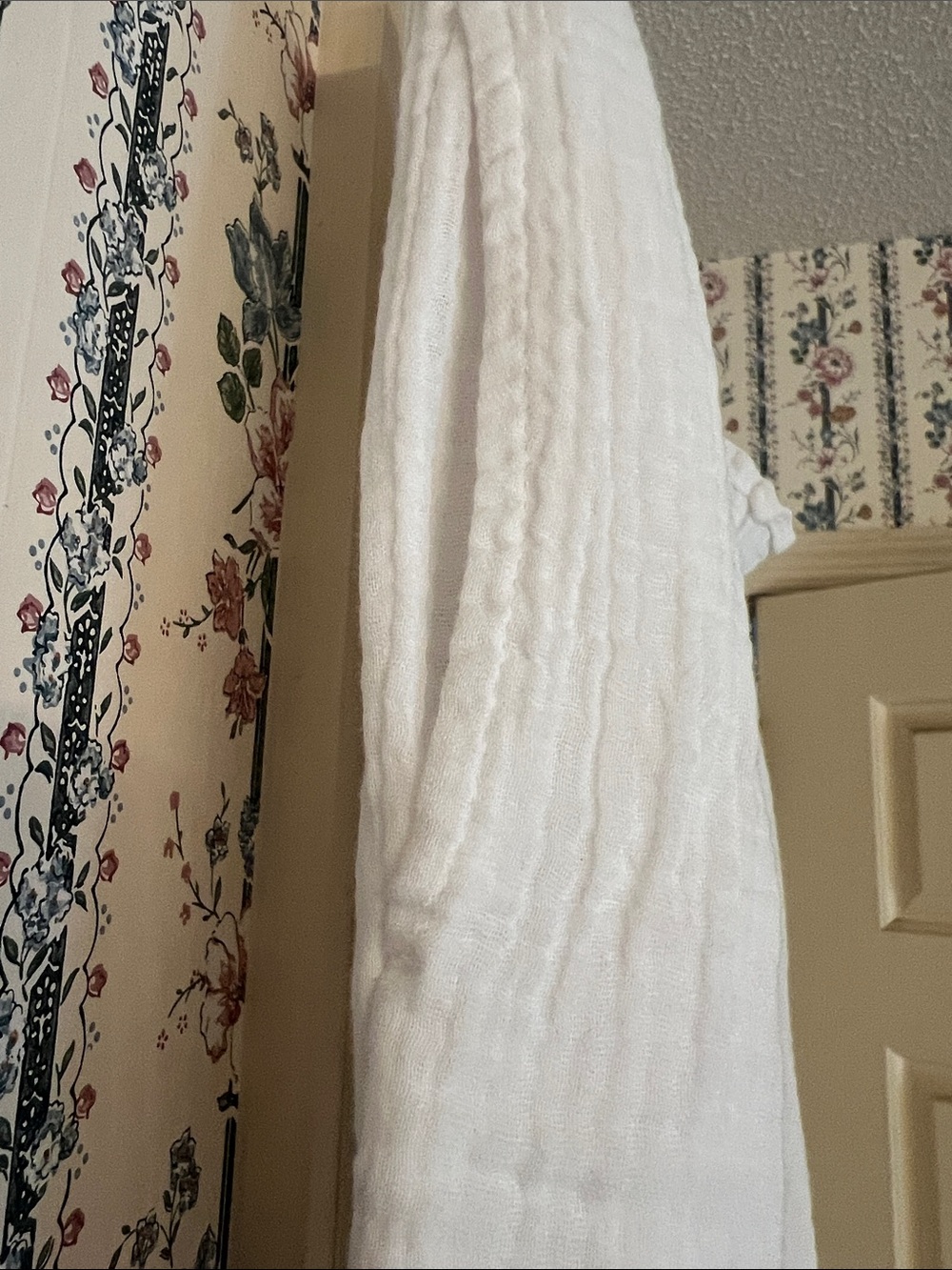 Shade and Shore white wide leg cotton pants size M - Picture 3 of 6